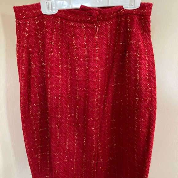 Blushe by Spiegel Red Suit with gold threading - Picture 4 of 6